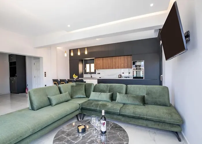 Lovely With Harbor View In Pigadia *